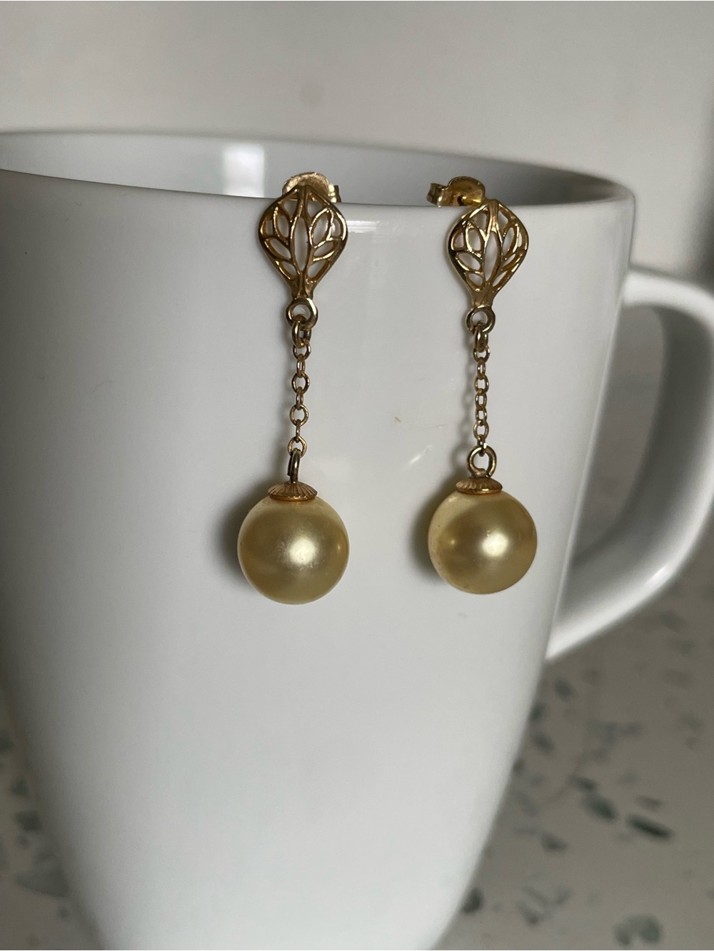 Source Unknown Gold Drop Pearl Dangle Earrings - Soft Champagne